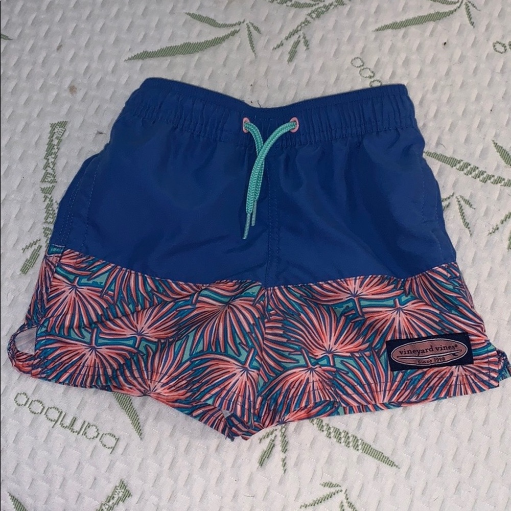 Boys 3t vineyard vines swimsuit